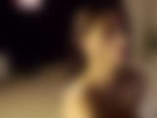 Live cam show with SeniseMorel - Petite on sexylivex.com