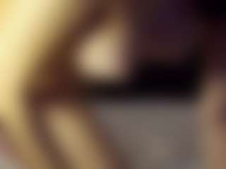 Live cam show with SeniseMorel - Strip on Camsoda