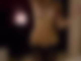 Live cam show with SeniseMorel - Shaved Pussy on slutload