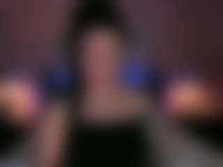 LannaFiannce MILF webcam performer live streaming