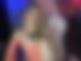 Live cam show with queenxlexy - Robe on milfzrlive.com