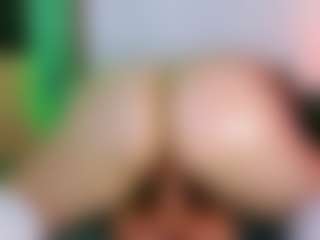 sarawolff's Live Sex Cam Show