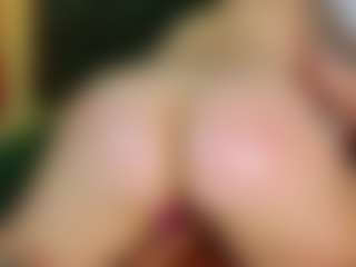 sarawolff's Live Sex Cam Show