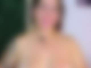 sarawolff's Live Sex Cam Show