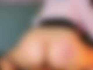 Live cam show with sarawolff - Oral on Camsoda