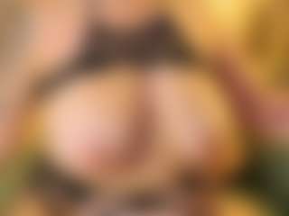 sarawolff's Live Sex Cam Show