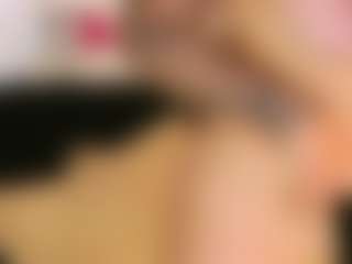 sarawolff's Live Sex Cam Show