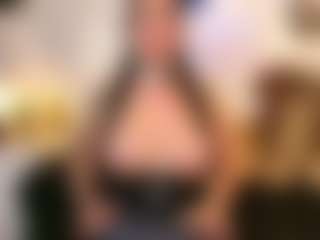 sarawolff's Live Sex Cam Show