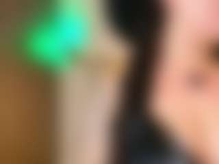 Live cam show with sarawolff - Gamer Black on CamwithHer | colombia