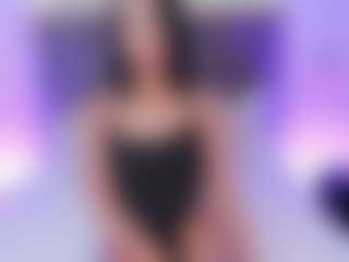 Noa's Live Sex Cam Show