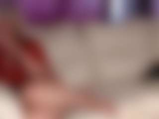 SquirtyMommy's Live Sex Cam Show