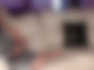 SquirtyMommy's Live Sex Cam Show