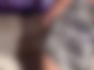 SquirtyMommy's Live Sex Cam Show