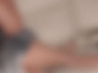 SquirtyMommy's Live Sex Cam Show