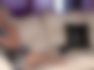 SquirtyMommy's Live Sex Cam Show