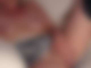 Live cam show with SquirtyMommy - MILF on crypto-cams