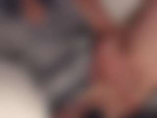 SquirtyMommy's Live Sex Cam Show