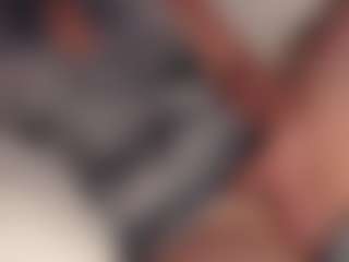 SquirtyMommy MILF webcam performer live streaming