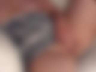 SquirtyMommy's Live Sex Cam Show