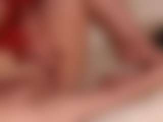 SquirtyMommy's Live Sex Cam Show