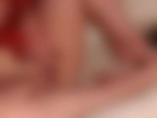 SquirtyMommy's Live Sex Cam Show