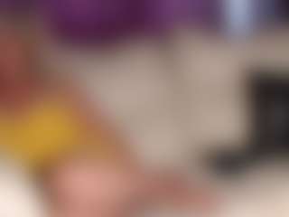 Live cam show with SquirtyMommy - Blonde Hair on StripNow