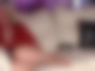 SquirtyMommy's Live Sex Cam Show
