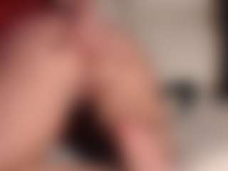 Live cam show with SquirtyMommy - Hairy Pussy on Hubzter Live