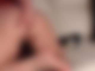 SquirtyMommy's Live Sex Cam Show