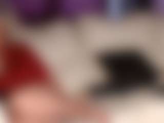 SquirtyMommy's Live Sex Cam Show
