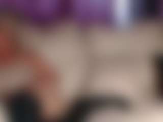 SquirtyMommy's Live Sex Cam Show