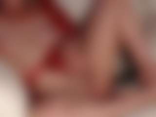 SquirtyMommy's Live Sex Cam Show