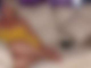 SquirtyMommy's Live Sex Cam Show