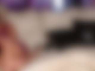 Live cam show with SquirtyMommy - Blonde Hair HD on Chatstar