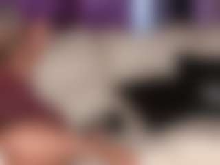 Show in cam erotica live di SquirtyMommy