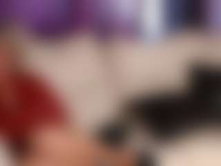 SquirtyMommy MILF webcam performer live streaming