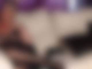 SquirtyMommy's Live Sex Cam Show