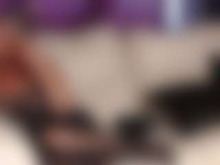 SquirtyMommy's Live Sex Cam Show
