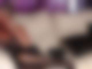 SquirtyMommy's Live Sex Cam Show
