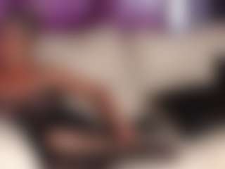 SquirtyMommy's Live Sex Cam Show