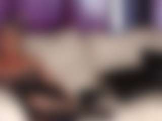 SquirtyMommy's Live Sex Cam Show