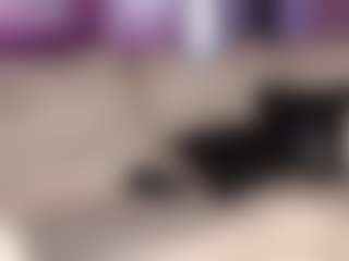 SquirtyMommy's Live Sex Cam Show