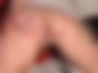 SquirtyMommy's Live Sex Cam Show