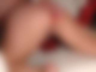 Live cam show with SquirtyMommy - Middle Aged on CamSextacy