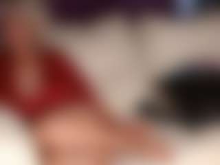 Live cam show with SquirtyMommy - Blonde Hair Middle Aged on SxyPornLive