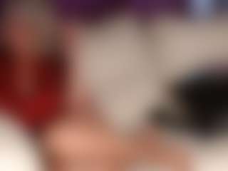 Live cam show with SquirtyMommy - Trimmed Granny on Camsoda