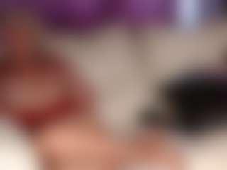 SquirtyMommy's Live Sex Cam Show