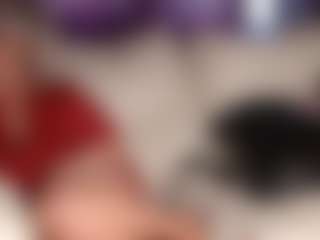 Live cam show with SquirtyMommy - Smoking on Camsoda
