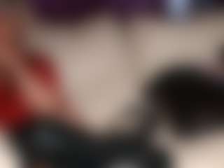 SquirtyMommy's Live Sex Cam Show