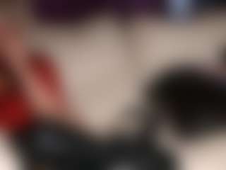 SquirtyMommy's Live Sex Cam Show